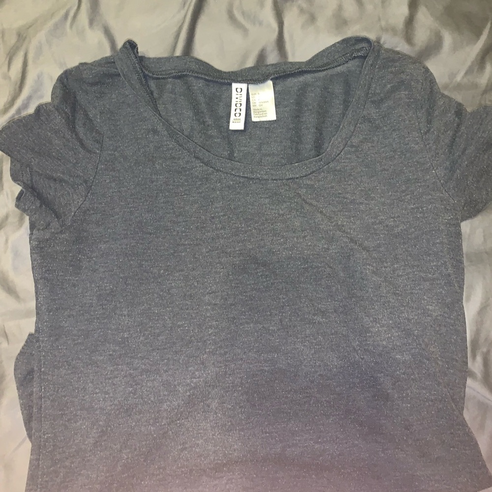 Divided right fit T-shirt